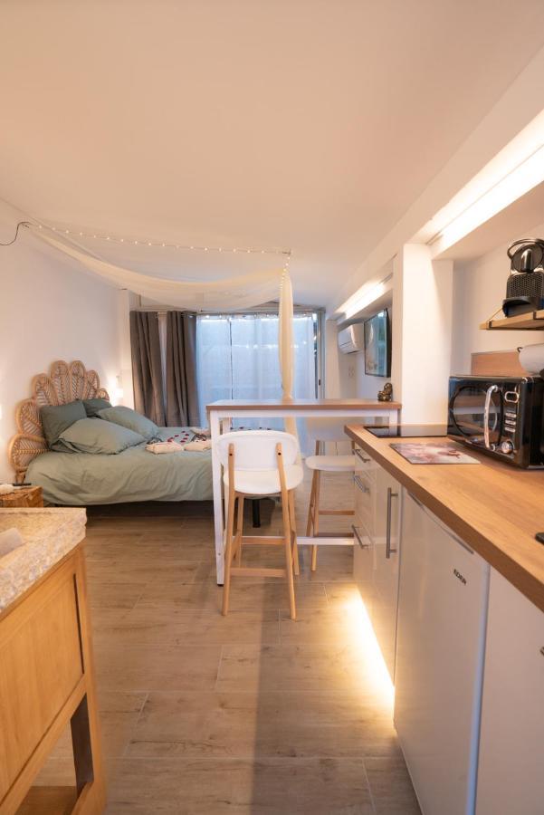 Lovina Chambre De Charme Avec Jaccuzi Velaux Exterior foto